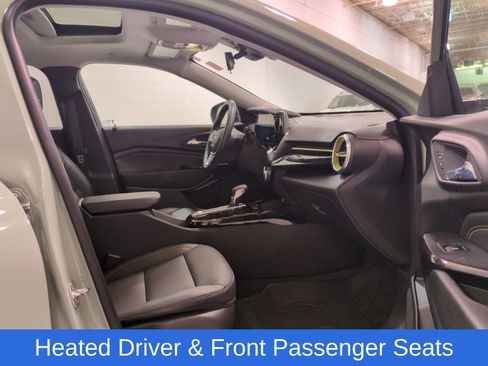 Used 2024 Chevrolet Trax ACTIV w/ Sunroof Package FWD image 9