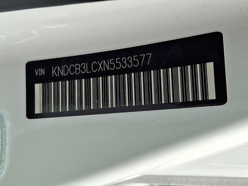 Certified 2022 Kia Niro LX image 27