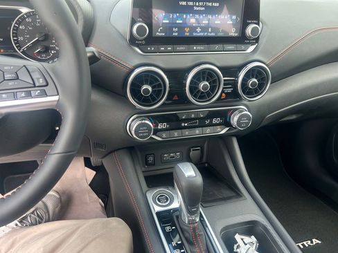 Certified 2025 Nissan Sentra SR w/ SR Premium Package FWD image 19
