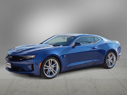 Used 2022 Chevrolet Camaro LT w/ RS Package RWD image 4
