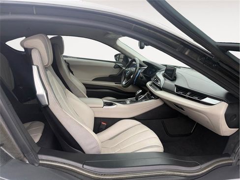 Used 2016 BMW i8 image 15