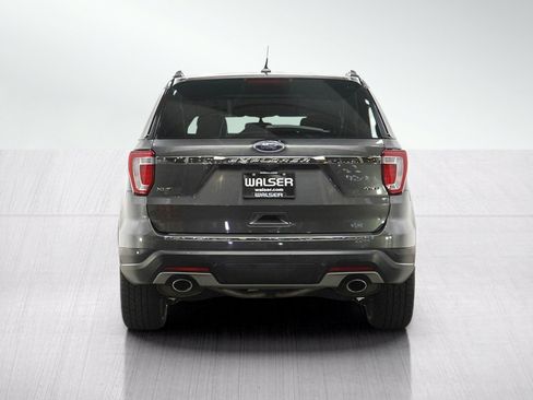 Used 2018 Ford Explorer XLT w/ Equipment Group 202A AWD/4WD image 5