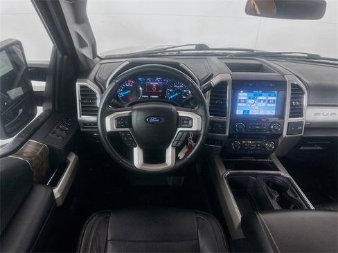 Used 2018 Ford F250 Lariat w/ Chrome Package image 23