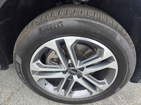 Used 2025 Audi Q5 Premium Plus w/ Premium Plus AWD/4WD image 9
