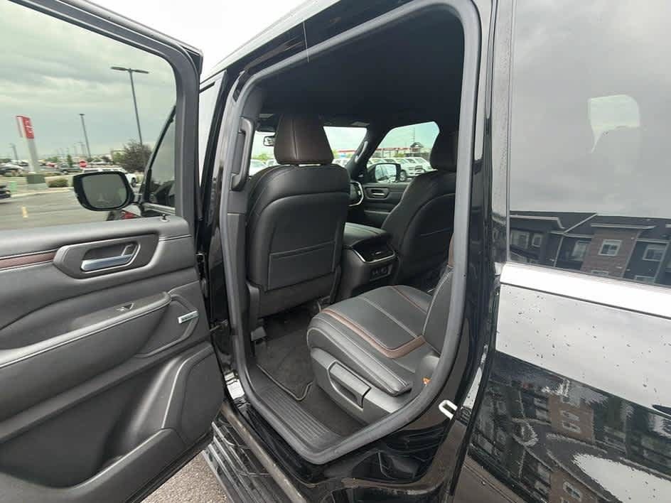 Used 2026 Nissan Armada SL w/ Captain's Chari Seat Package AWD/4WD image 19