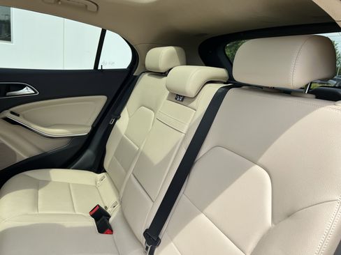 Used 2019 Mercedes-Benz GLA 250 image 33