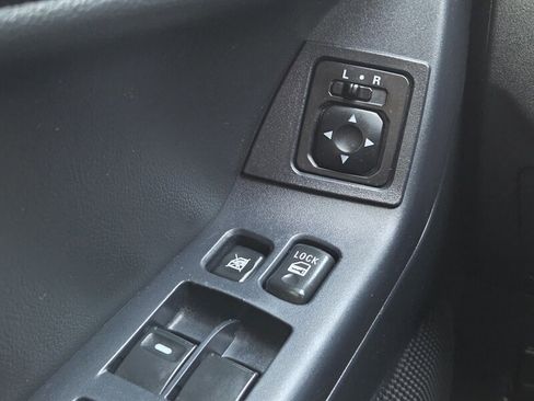 Used 2011 Mitsubishi Lancer Evolution GSR image 31