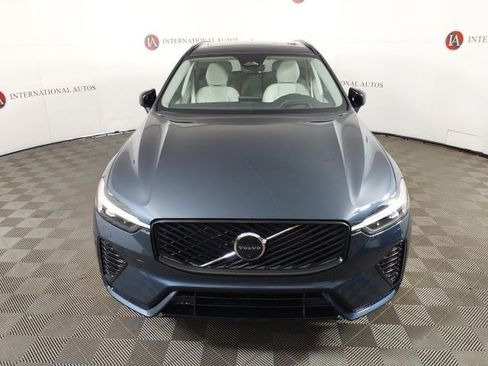 New 2026 Volvo XC60 B5 Ultra w/ Climate Package image 2