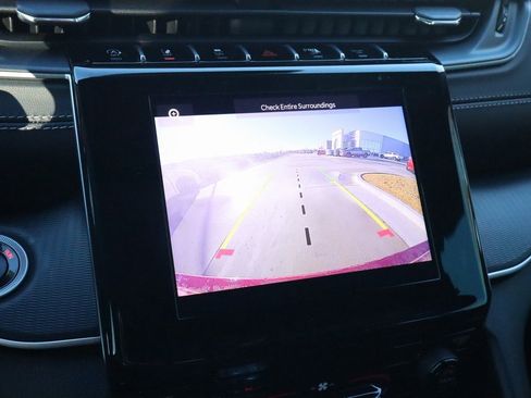 New 2025 Jeep Grand Cherokee Laredo image 6