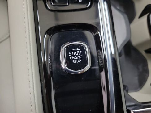 Used 2024 Volvo S60 T8 Plus image 31