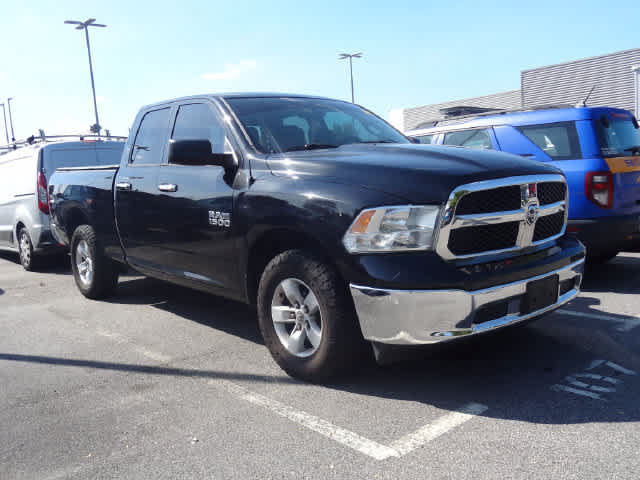 Used 2017 RAM 1500 Classic SLT AWD/4WD image 3