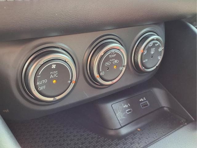 Certified 2025 Nissan Z Performance w/ Floor Mat Package RWD image 16