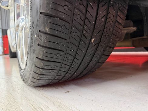 Used 2014 Cadillac CTS V w/ Wood Trim Package image 18