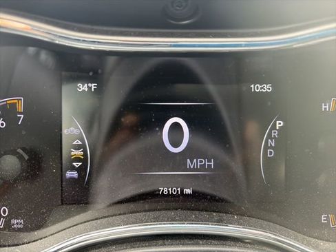 Used 2018 Jeep Grand Cherokee Limited image 12