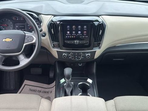 Used 2023 Chevrolet Traverse LS FWD image 14