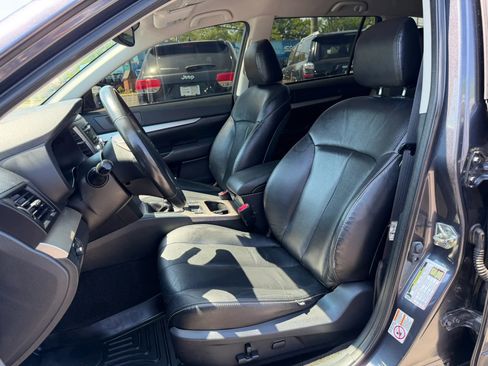 Used 2013 Subaru Outback 2.5i Premium AWD/4WD image 12