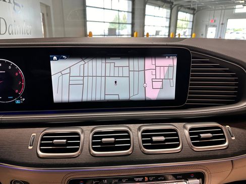 New 2025 Mercedes-Benz GLE 450 Exclusive 4MATIC AMG Line image 10