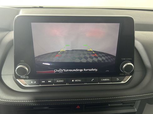 Certified 2025 Nissan Rogue S image 22