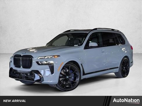 Used 2024 BMW X7 xDrive40i w/ M Sport Package AWD/4WD image 1