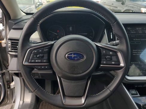 Used 2025 Subaru Outback Premium AWD/4WD image 17