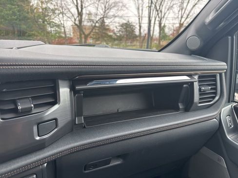 Used 2022 Ford F150 Lightning Lariat image 49