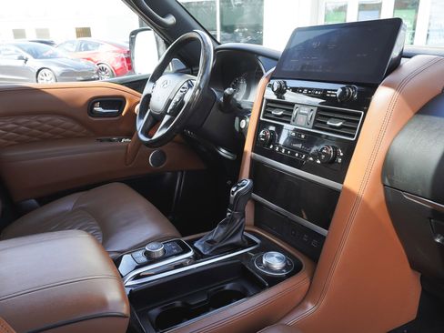 Used 2024 INFINITI QX80 Sensory image 56