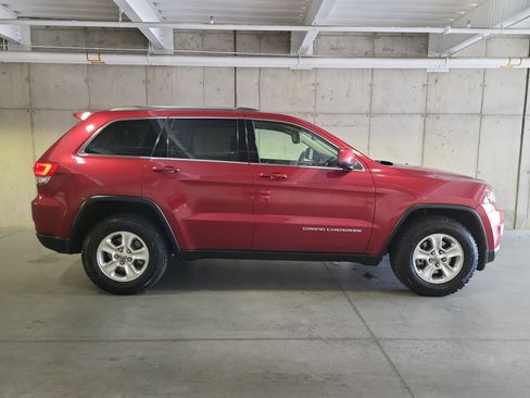 Used 2014 Jeep Grand Cherokee Laredo w/ Quick Order Package 23E AWD/4WD image 11