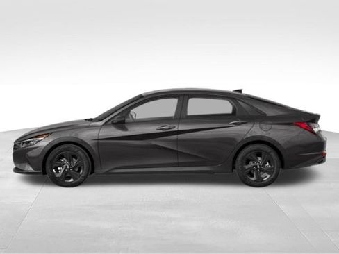 Used 2023 Hyundai Elantra SEL FWD image 3