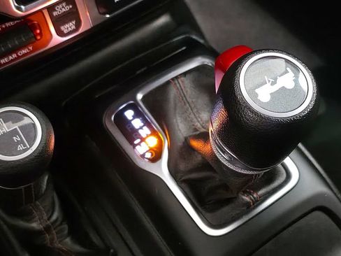 Used 2021 Jeep Wrangler Unlimited Rubicon w/ Uconnect 4C Nav & Sound Group AWD/4WD image 47