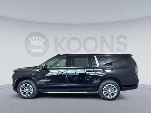 New 2026 Chevrolet Suburban LT w/ Comfort Package AWD/4WD image 2