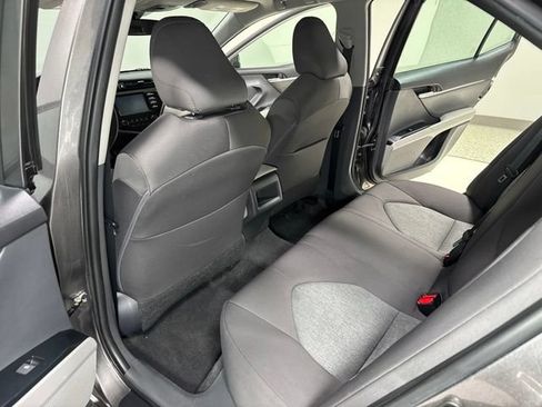 Used 2019 Toyota Camry LE FWD image 23