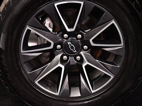 Used 2021 Chevrolet Tahoe Z71 image 9