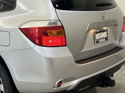 Used 2010 Toyota Highlander 2WD image 26