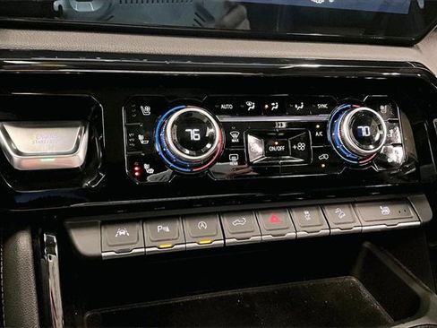 Used 2022 GMC Sierra 1500 AT4 w/ AT4 Premium Package image 28