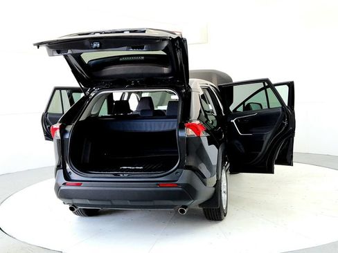 Used 2025 Toyota RAV4 LE AWD/4WD image 11