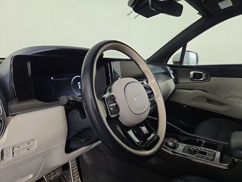 Certified 2023 Kia Sorento SX Prestige image 17