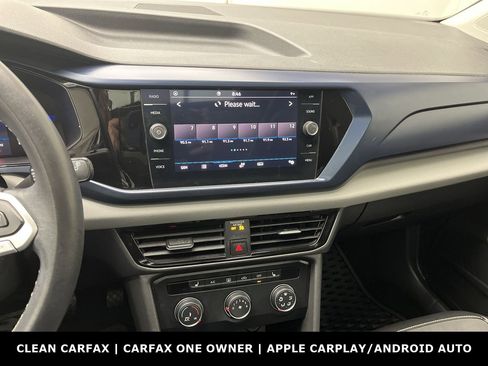 Used 2022 Volkswagen Taos SE image 16