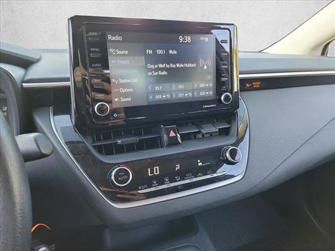 Used 2022 Toyota Corolla LE FWD image 18