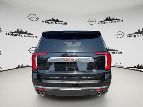 Used 2023 GMC Yukon XL Denali w/ Denali Reserve Package AWD/4WD image 4
