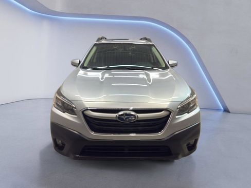 Used 2022 Subaru Outback Premium image 2