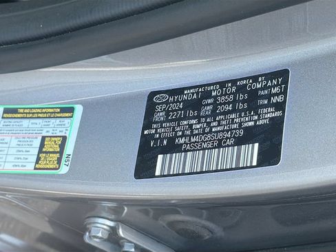 Certified 2025 Hyundai Elantra Sport FWD image 30