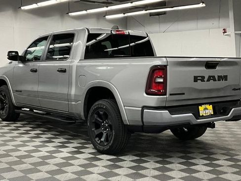 Used 2025 RAM 1500 Big Horn AWD/4WD image 3
