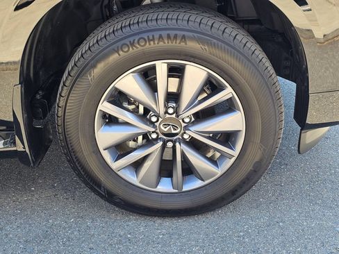 Used 2025 INFINITI QX80 Pure AWD/4WD image 9