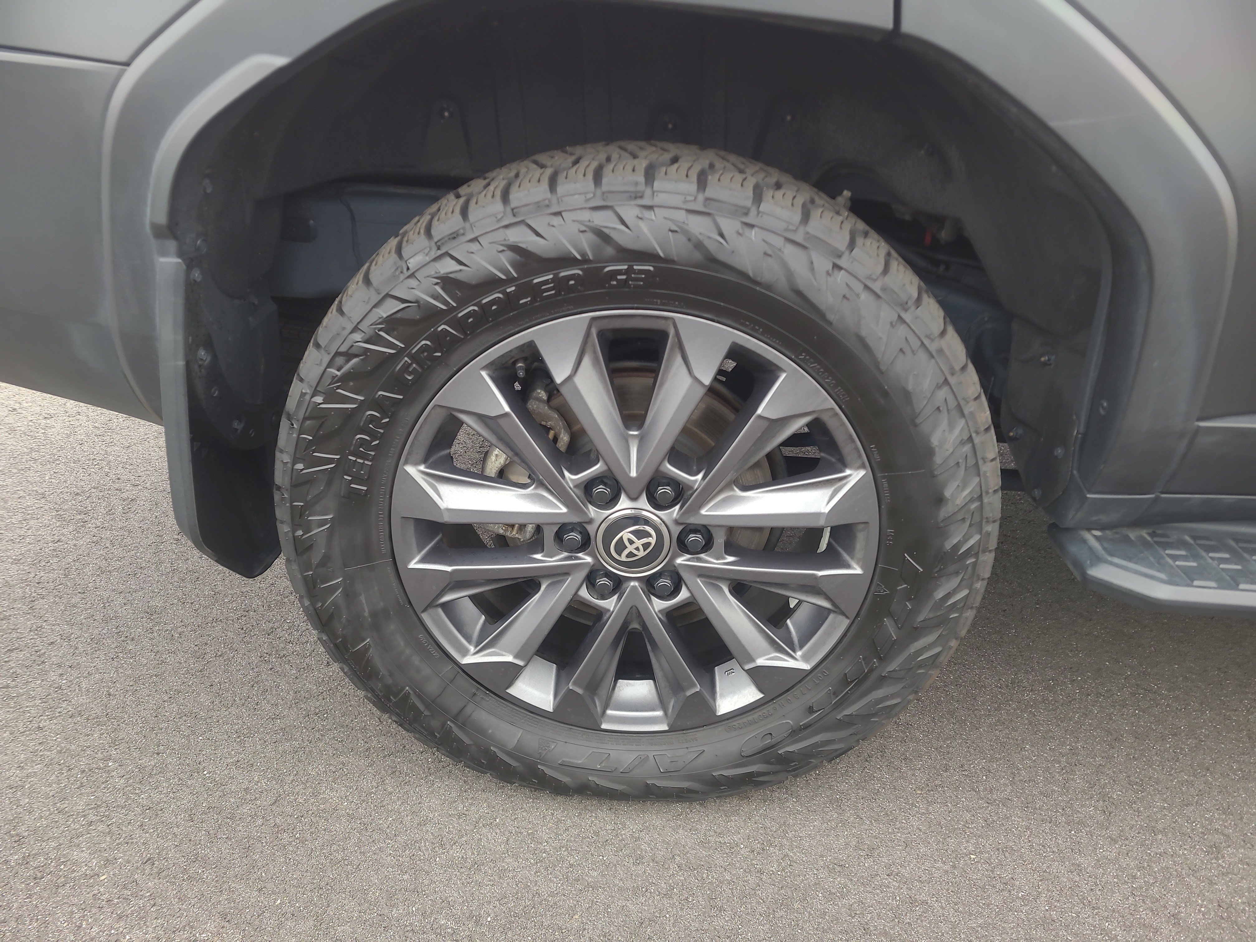 Used 2025 Toyota Land Cruiser w/ Premium Package AWD/4WD image 11