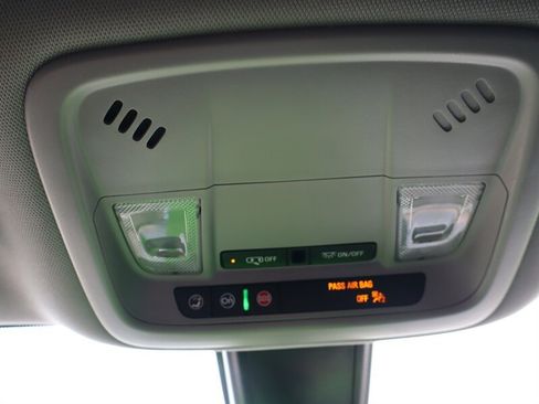 Used 2021 Chevrolet Malibu LT FWD image 23