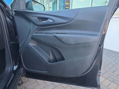 Used 2022 Chevrolet Equinox LT image 32