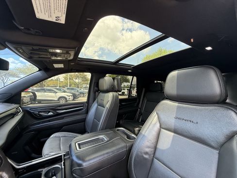 Used 2021 GMC Yukon Denali RWD image 26