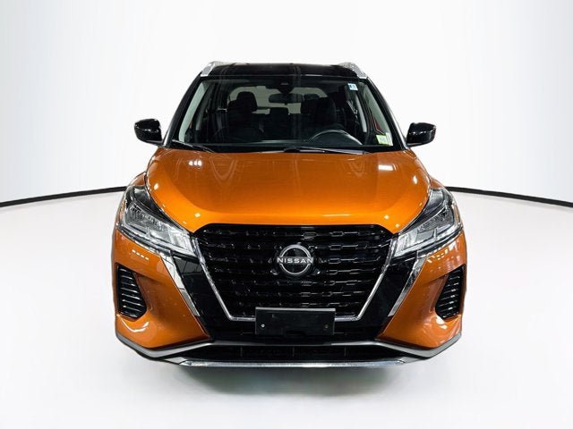 Used 2023 Nissan Kicks SV FWD image 2