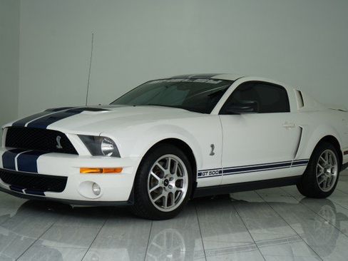 Used 2008 Ford Mustang Shelby GT500 RWD image 3