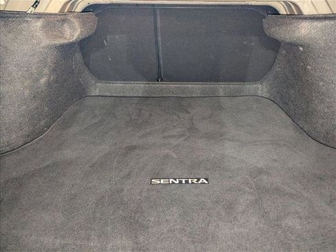 Used 2021 Nissan Sentra S FWD image 17